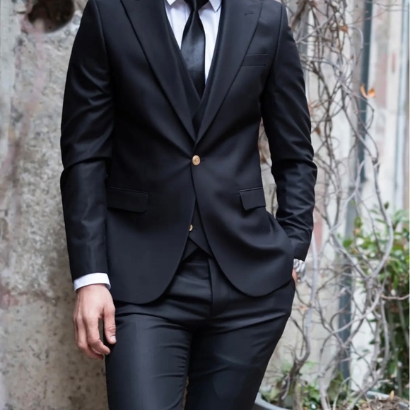 Black Slim Fit - Euro Cut 3 Piece Suit 40UK/US - Picture 5 of 11